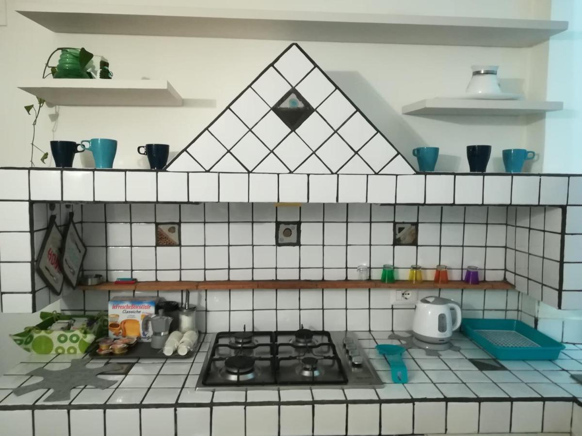 Tribunali Street House Apartment เนเปิลส์ ภายนอก รูปภาพ